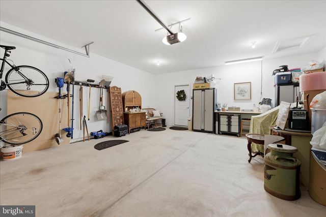 136 MALLARD DR, Lake Frederick, VA 22630
