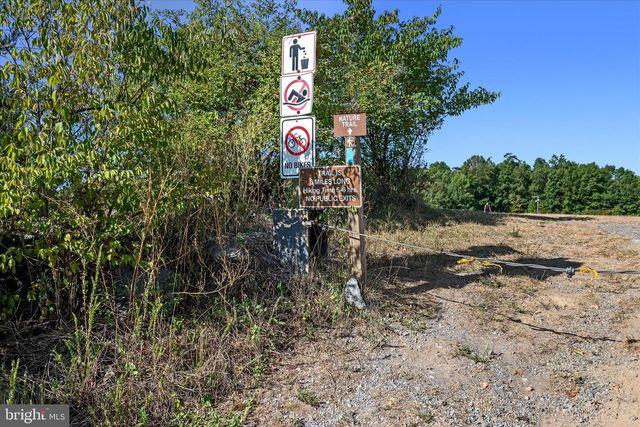 136 MALLARD DR, Lake Frederick, VA 22630