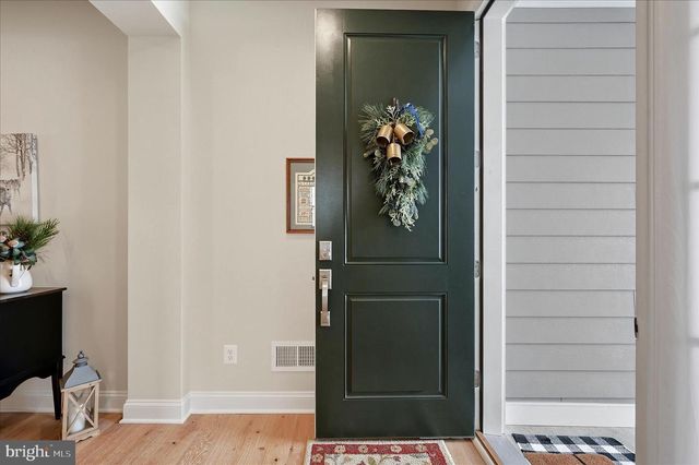 136 MALLARD DR, Lake Frederick, VA 22630