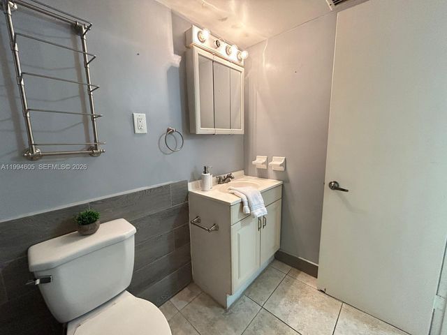 7483 SW 82nd St A203, Miami, FL 33143