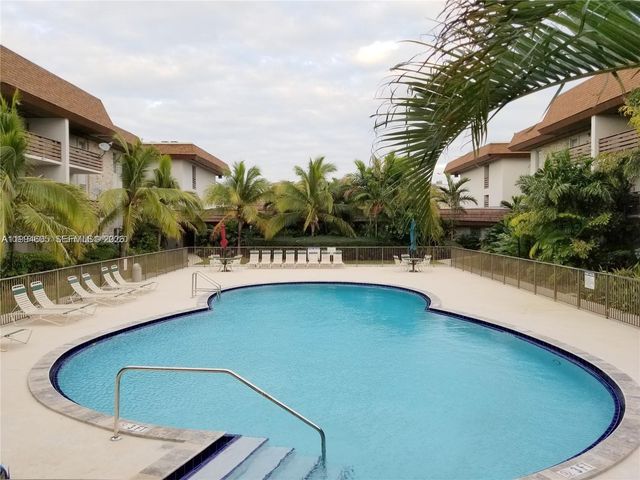 7483 SW 82nd St A203, Miami, FL 33143