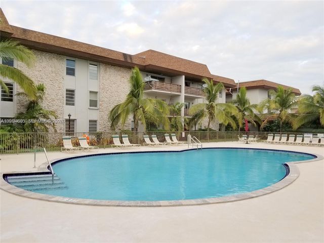 7483 SW 82nd St A203, Miami, FL 33143