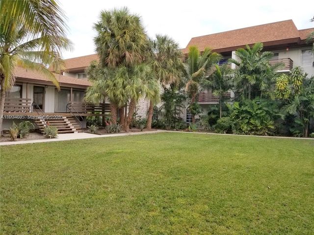 7483 SW 82nd St A203, Miami, FL 33143