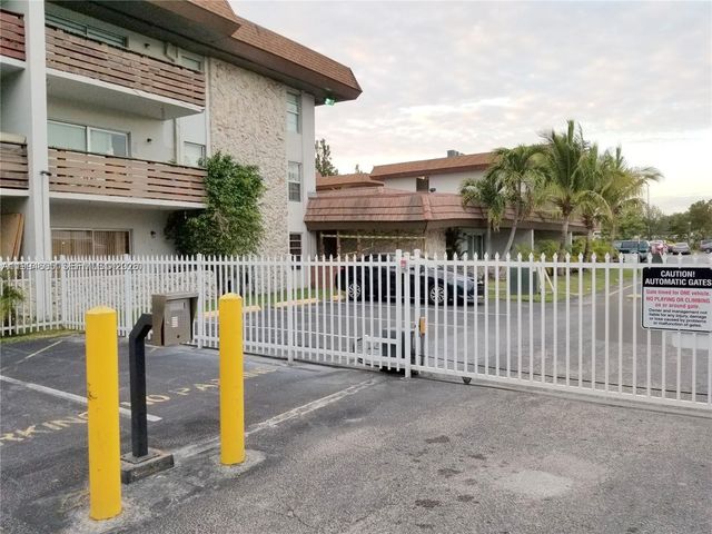 7483 SW 82nd St A203, Miami, FL 33143