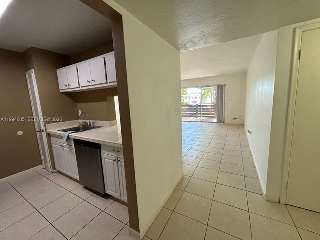 7483 SW 82nd St A203, Miami, FL 33143