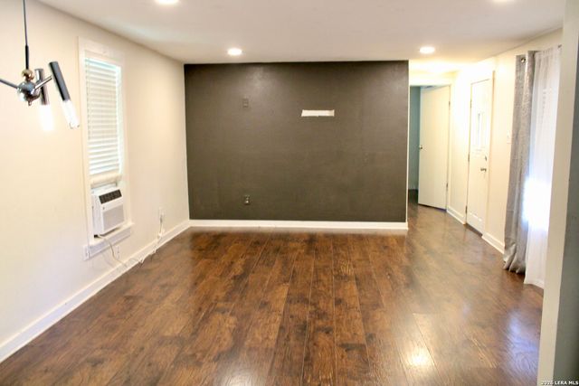 233 MELODY LN, New Braunfels, TX 78130