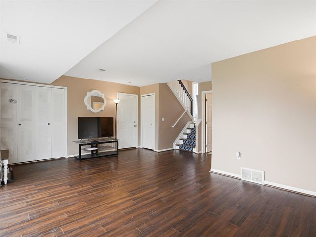 7124 Saint Andrews Drive, Ypsilanti, MI 48197