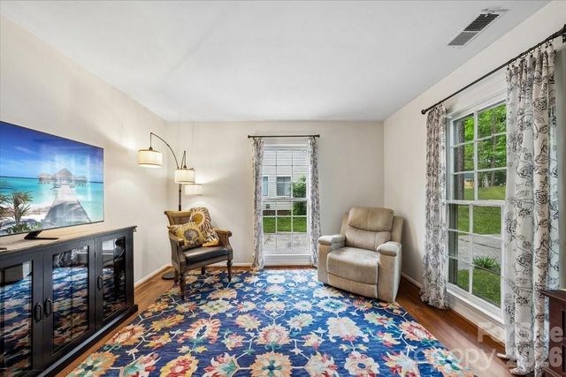1005 Pinafore Drive, Charlotte, NC 28212