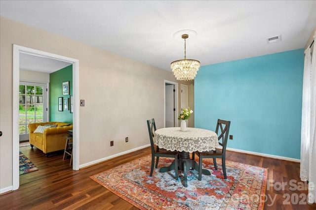 1005 Pinafore Drive, Charlotte, NC 28212