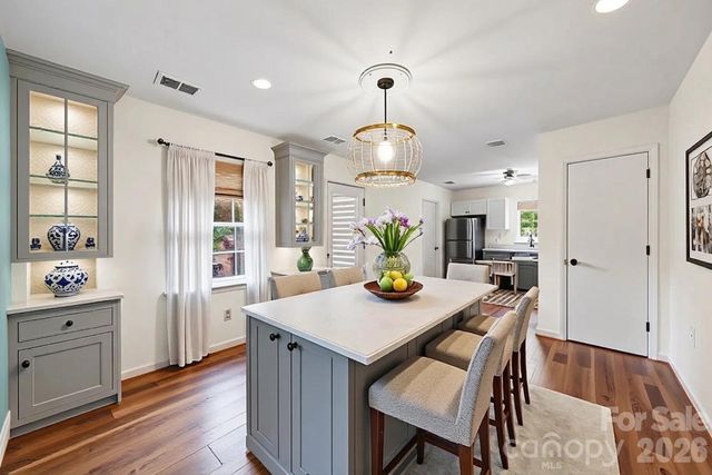1005 Pinafore Drive, Charlotte, NC 28212