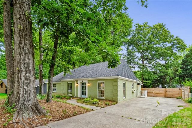 1005 Pinafore Drive, Charlotte, NC 28212