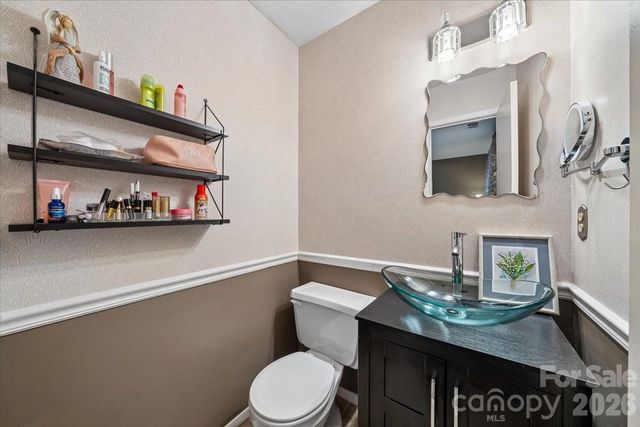 1005 Pinafore Drive, Charlotte, NC 28212