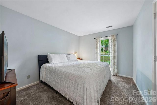 1005 Pinafore Drive, Charlotte, NC 28212