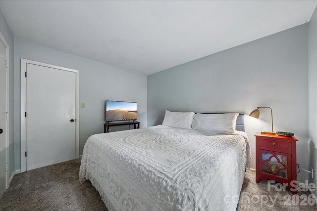 1005 Pinafore Drive, Charlotte, NC 28212