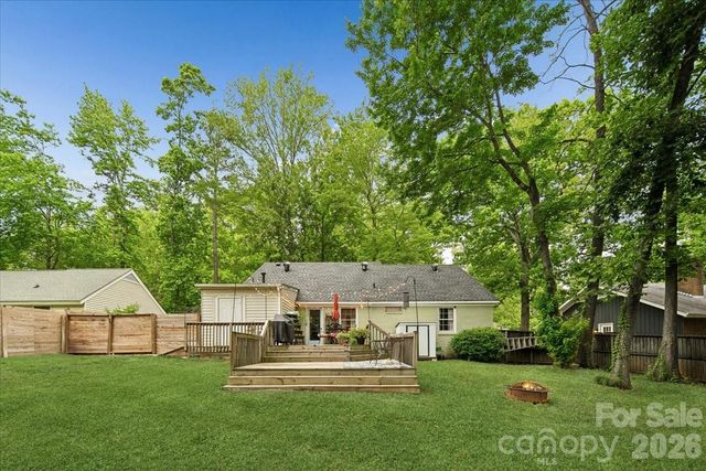 1005 Pinafore Drive, Charlotte, NC 28212