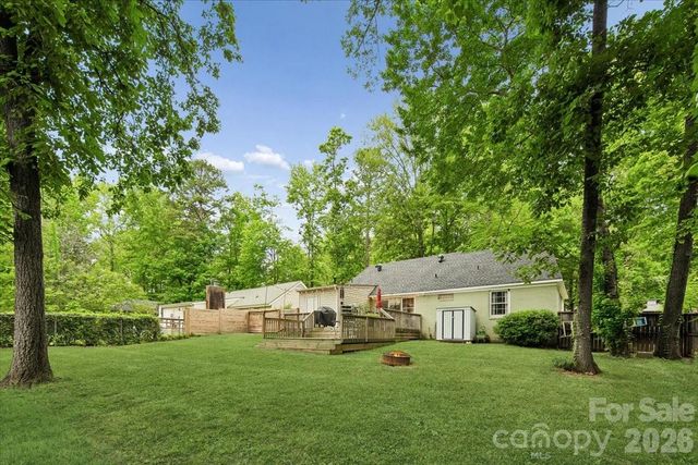 1005 Pinafore Drive, Charlotte, NC 28212