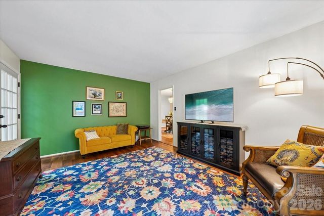 1005 Pinafore Drive, Charlotte, NC 28212