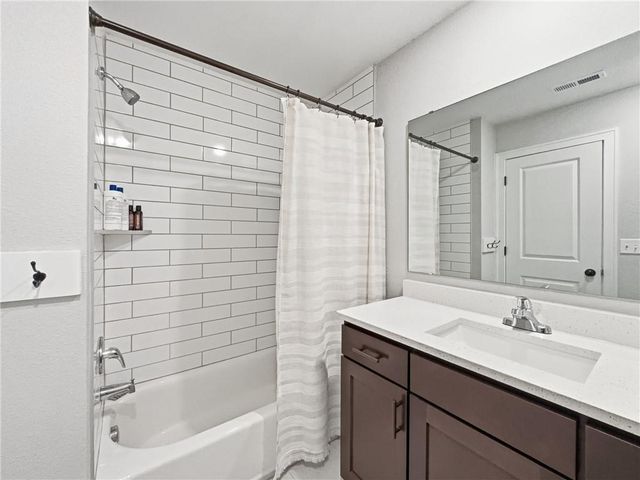 7412 Grand Slam Street, Parkville, MO 64152