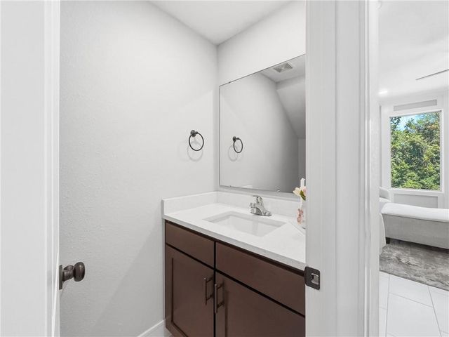 7412 Grand Slam Street, Parkville, MO 64152