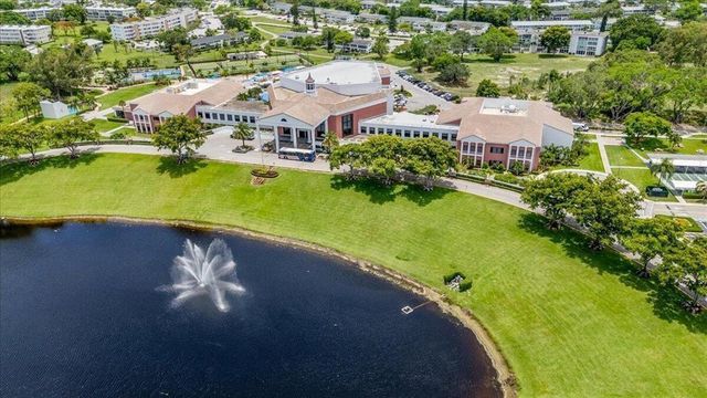 237 Farnham J, Deerfield Beach, FL 33442