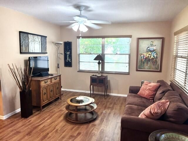 237 Farnham J, Deerfield Beach, FL 33442
