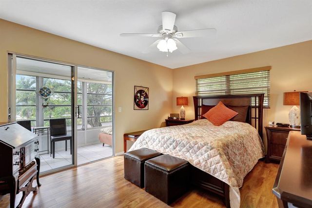 237 Farnham J, Deerfield Beach, FL 33442