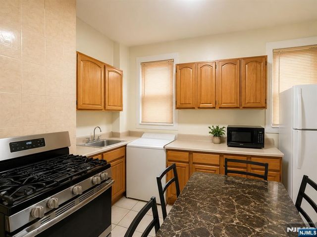 327 Amherst Street, East Orange, NJ 07018