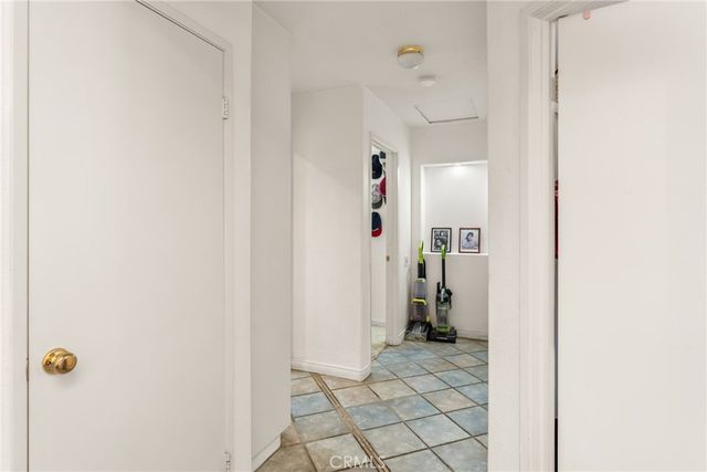 955 Peacock Dr, San Jacinto, CA 92583