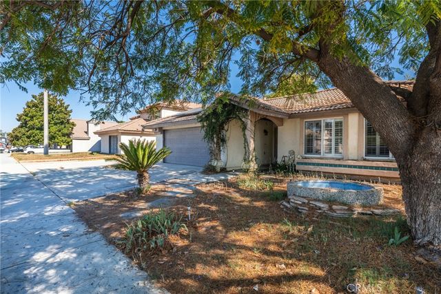 955 Peacock Dr, San Jacinto, CA 92583