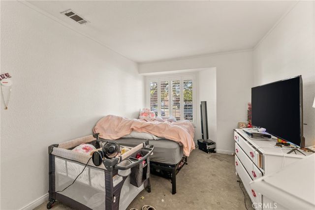 955 Peacock Dr, San Jacinto, CA 92583