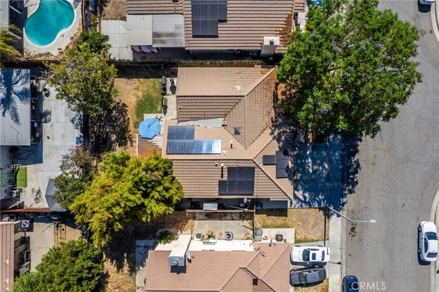 955 Peacock Dr, San Jacinto, CA 92583