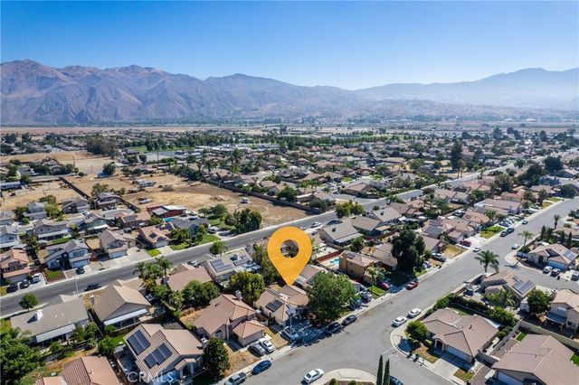 955 Peacock Dr, San Jacinto, CA 92583