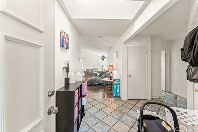 955 Peacock Dr, San Jacinto, CA 92583