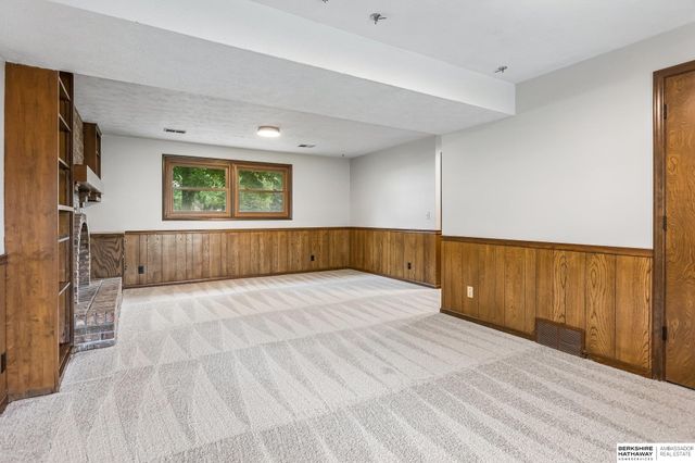 4924 N 117th Circle, Omaha, NE 68164