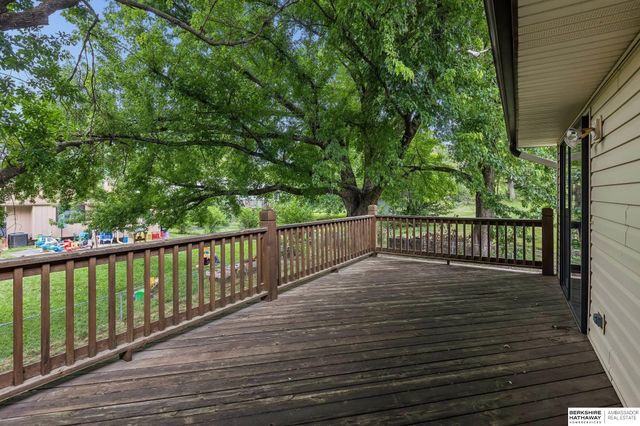 4924 N 117th Circle, Omaha, NE 68164