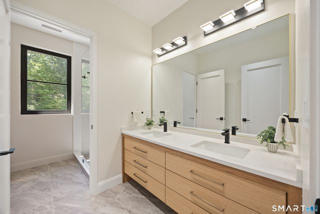 1 Twin Oaks Lane, Westport, CT 06880