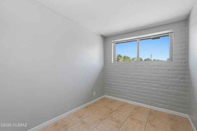 210 S Alandale Place, Tucson, AZ 85710