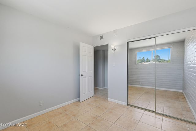 210 S Alandale Place, Tucson, AZ 85710