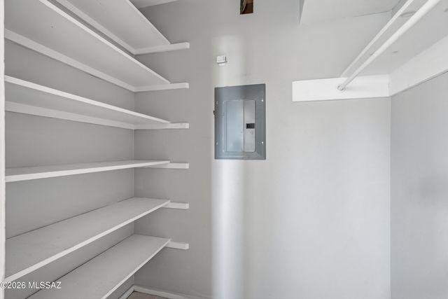 210 S Alandale Place, Tucson, AZ 85710