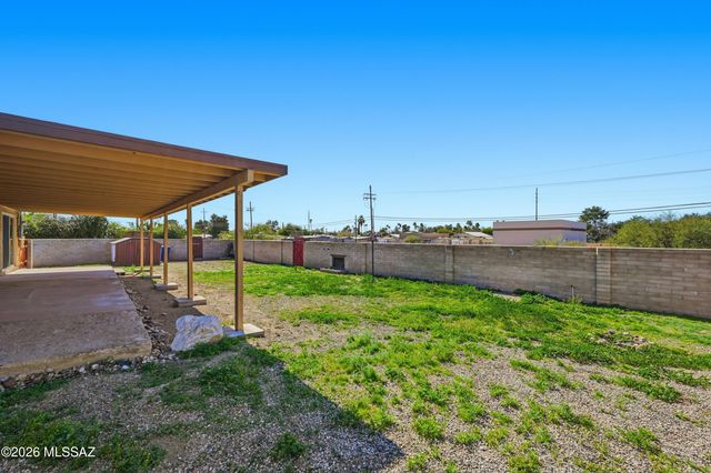 210 S Alandale Place, Tucson, AZ 85710