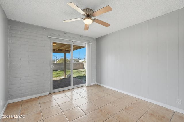 210 S Alandale Place, Tucson, AZ 85710