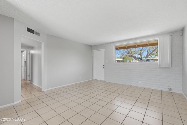 210 S Alandale Place, Tucson, AZ 85710