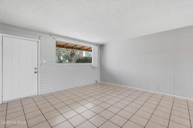 210 S Alandale Place, Tucson, AZ 85710