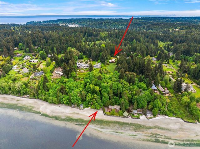 14517 Henderson Road NE, Bainbridge Island, WA 98110