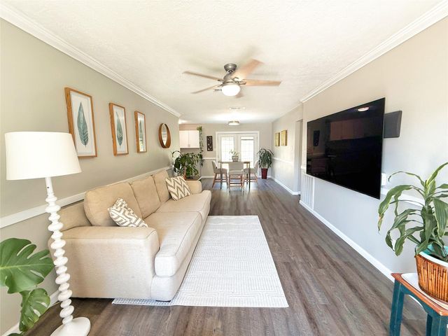 307 Bellmar Lane, Friendswood, TX 77546