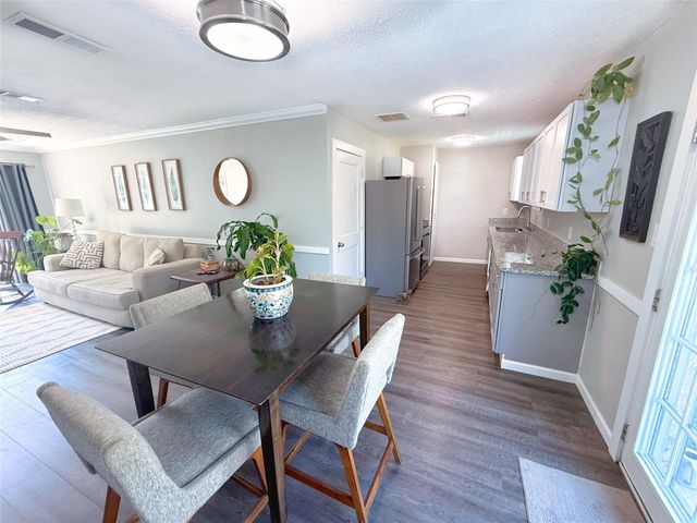 307 Bellmar Lane, Friendswood, TX 77546