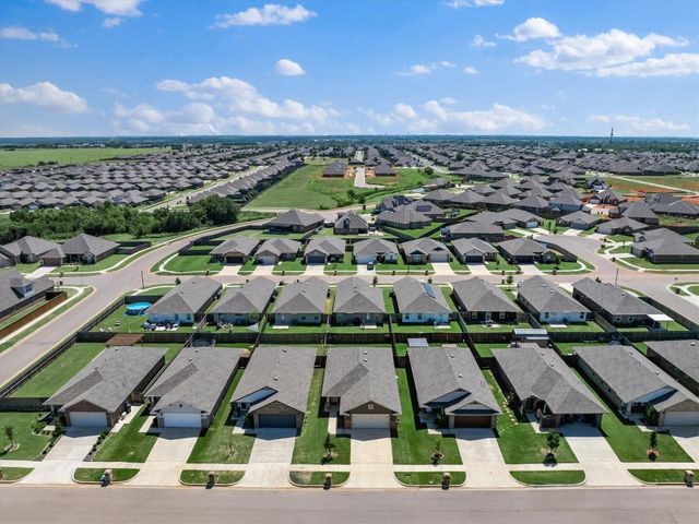 19616 Brookville Drive, Edmond, OK 73012