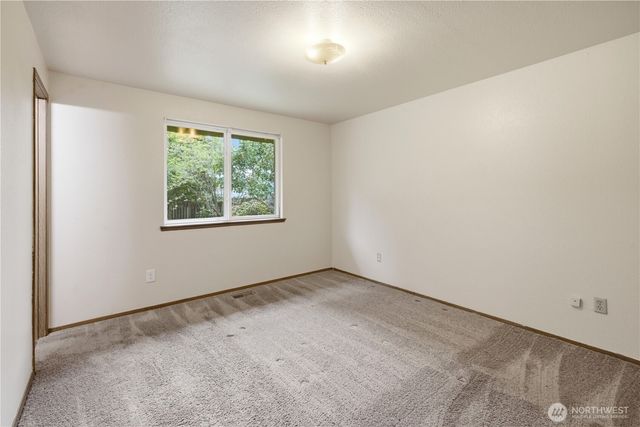 35311 19th Avenue SW, Federal Way, WA 98023