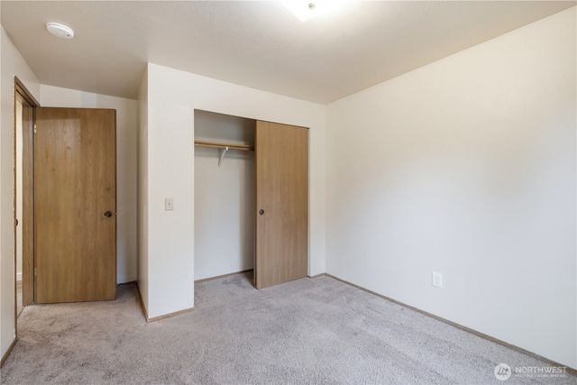 35311 19th Avenue SW, Federal Way, WA 98023