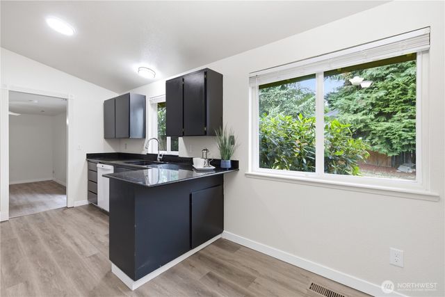 35311 19th Avenue SW, Federal Way, WA 98023